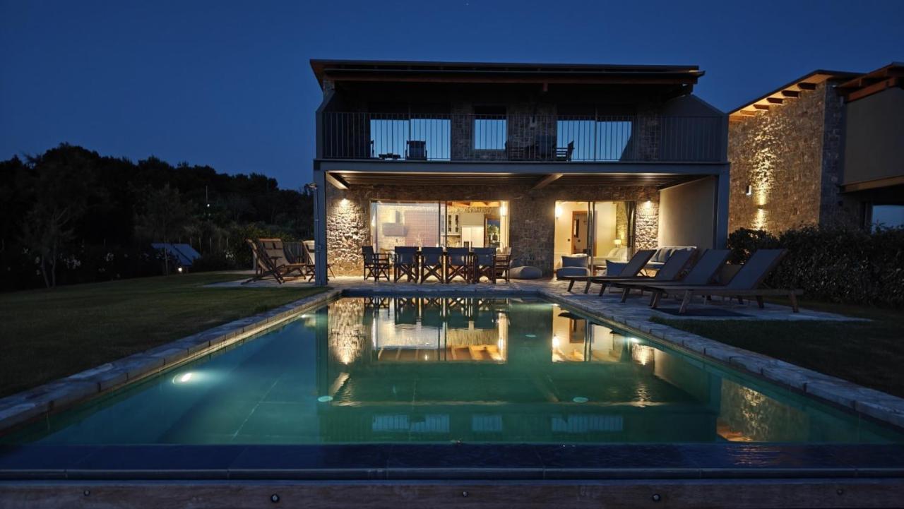 Real Life Homes Luxurious Seafront Villas Each With Their Own Private Pools Korakokhórion 外观 照片